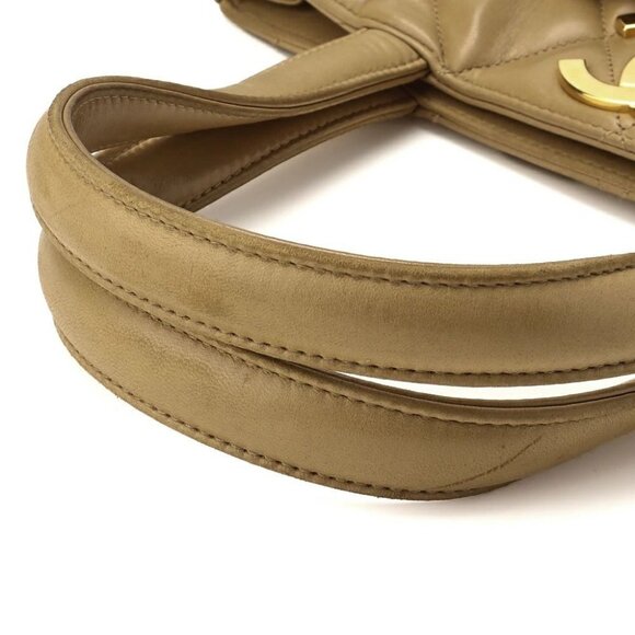 Authentic CHANEL CC Vintage Matelasse Turnlock Shoulder Bag Leather Beige Chain - Picture 8 of 12